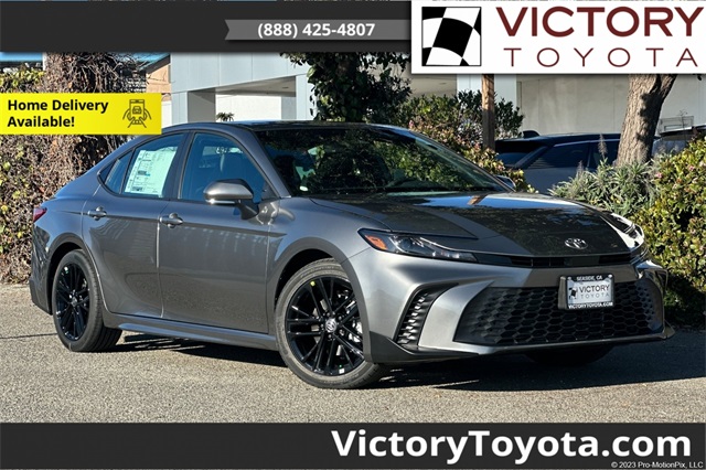 2026 Toyota Camry SE's photo