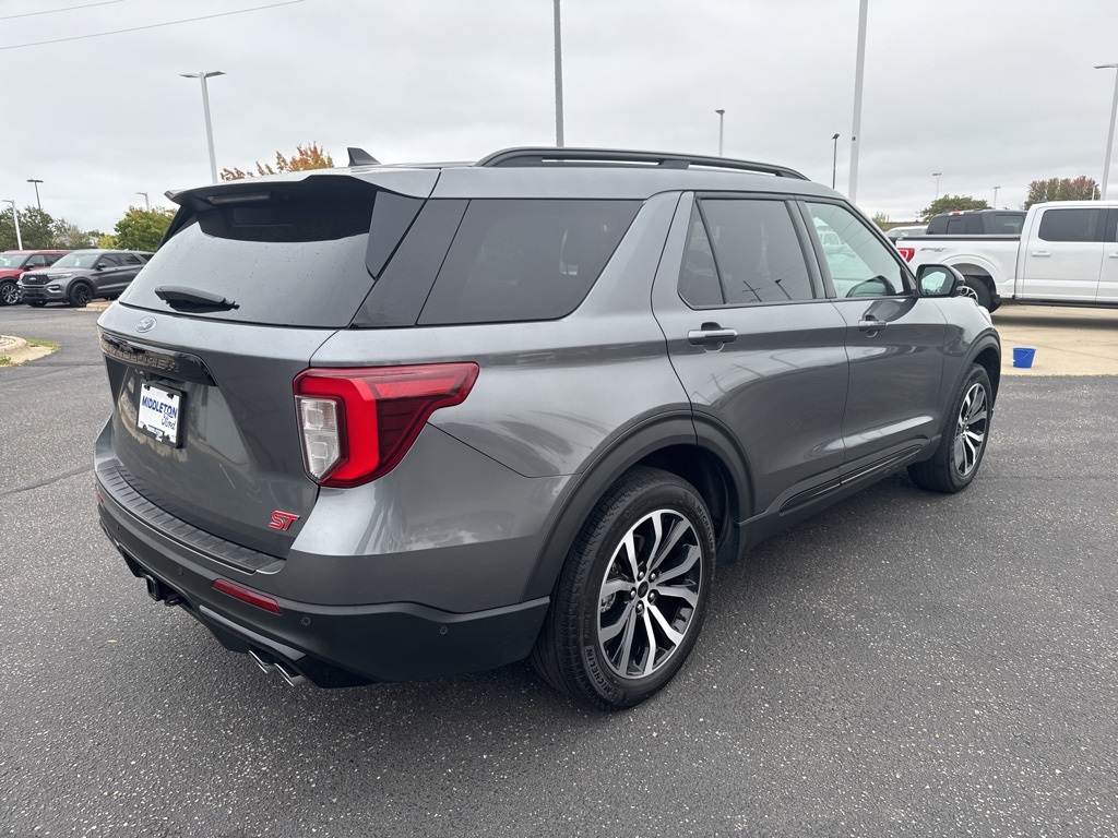 2021 Ford Explorer ST photo 2