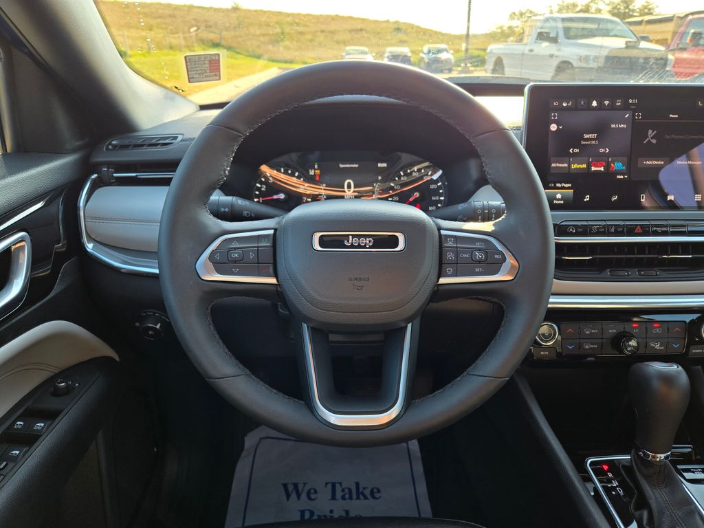 2024 Jeep Compass Limited photo 17