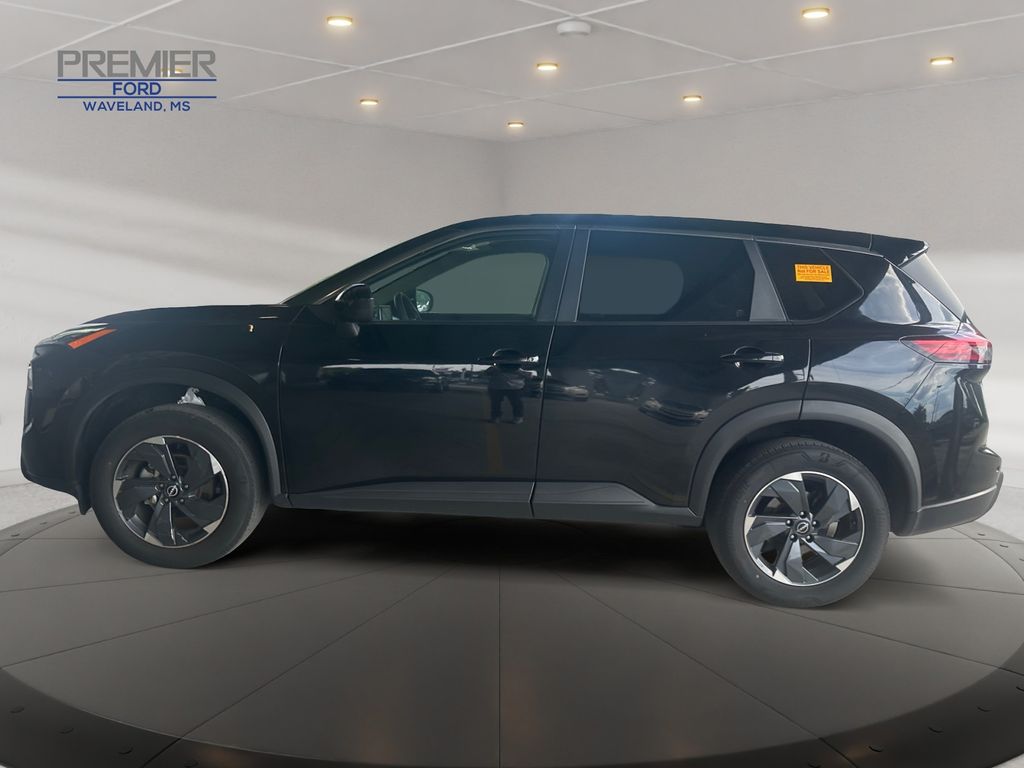 2024 Nissan Rogue SV photo 2