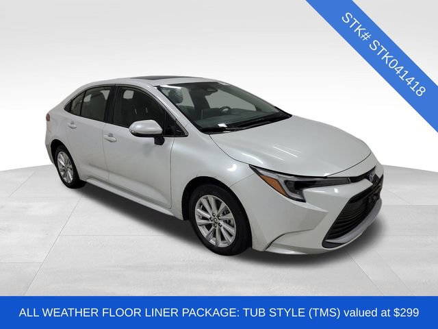 2025 Toyota Corolla Hybrid XLE photo 3