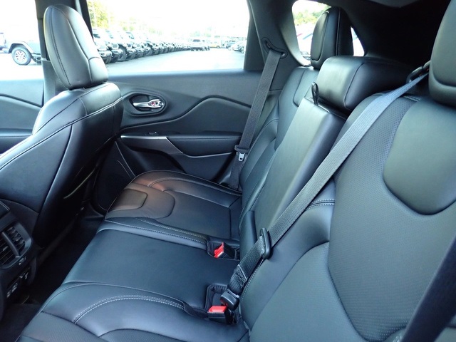 2022 Jeep Cherokee Limited photo 12