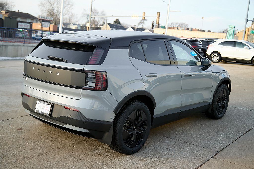 2026 VOLVO EX30 CC - Image 8