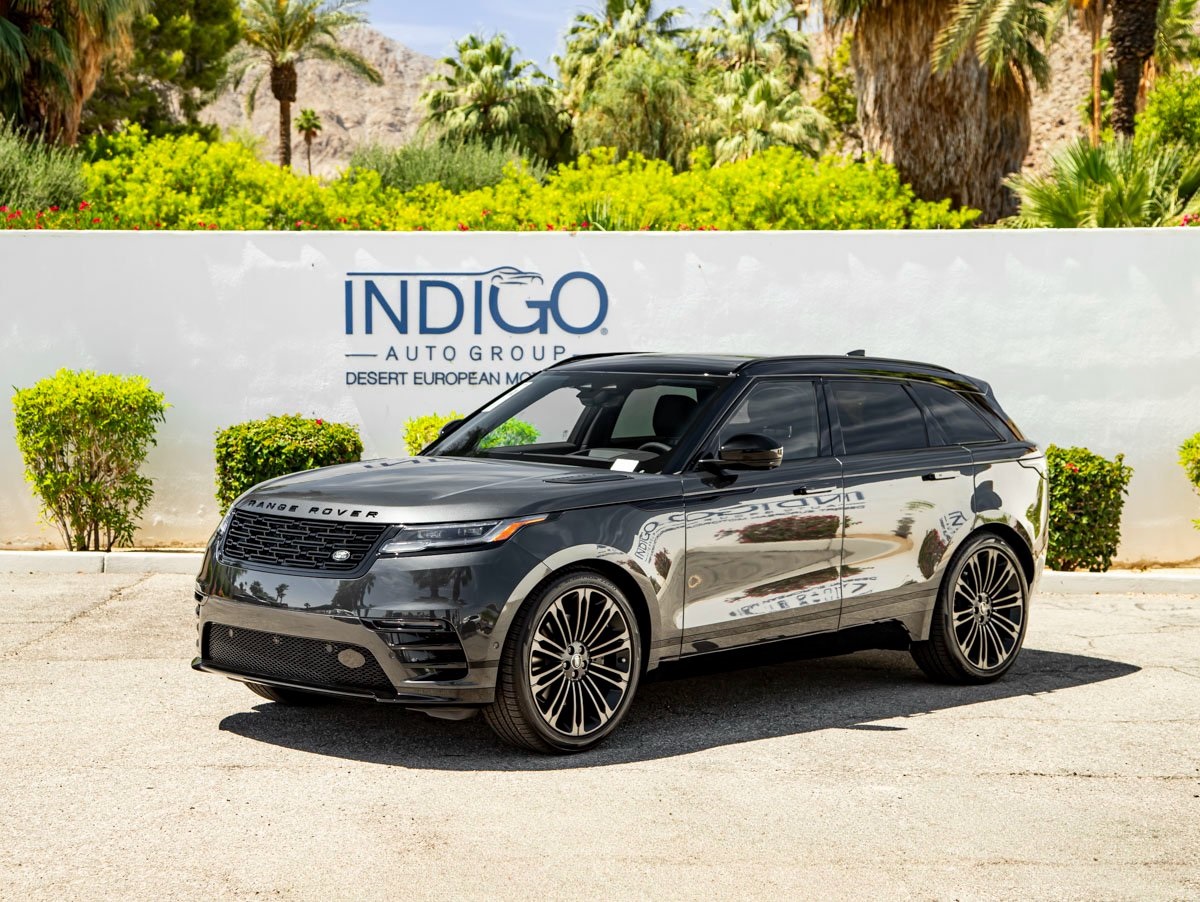 2026 Land Rover Range Rover Velar Dynamic SE's photo