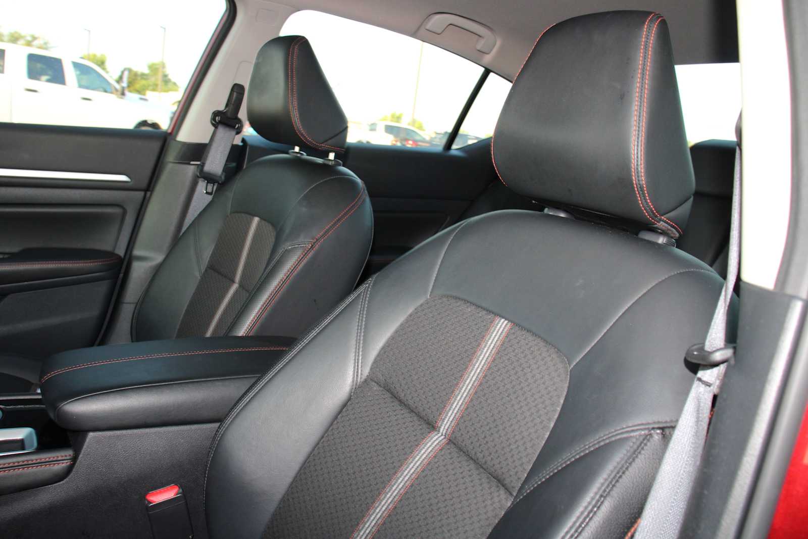 2024 Nissan Altima 2.5 SR photo 14