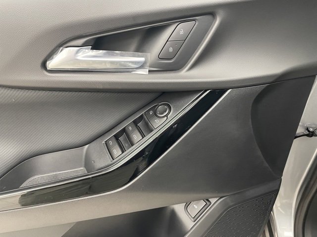 2026 Chevrolet Equinox LT photo 8
