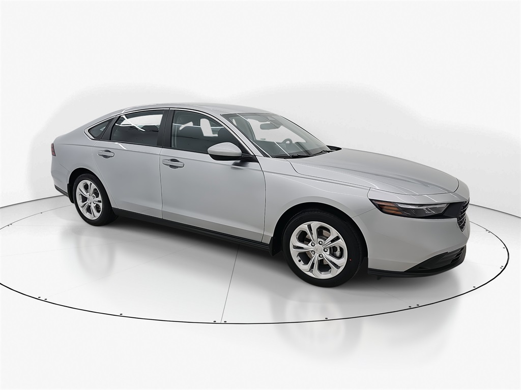 2025 Honda Accord LX photo 4