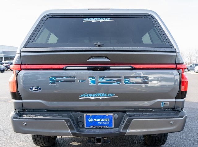 2024 Ford F-150 Lightning Platinum photo 2
