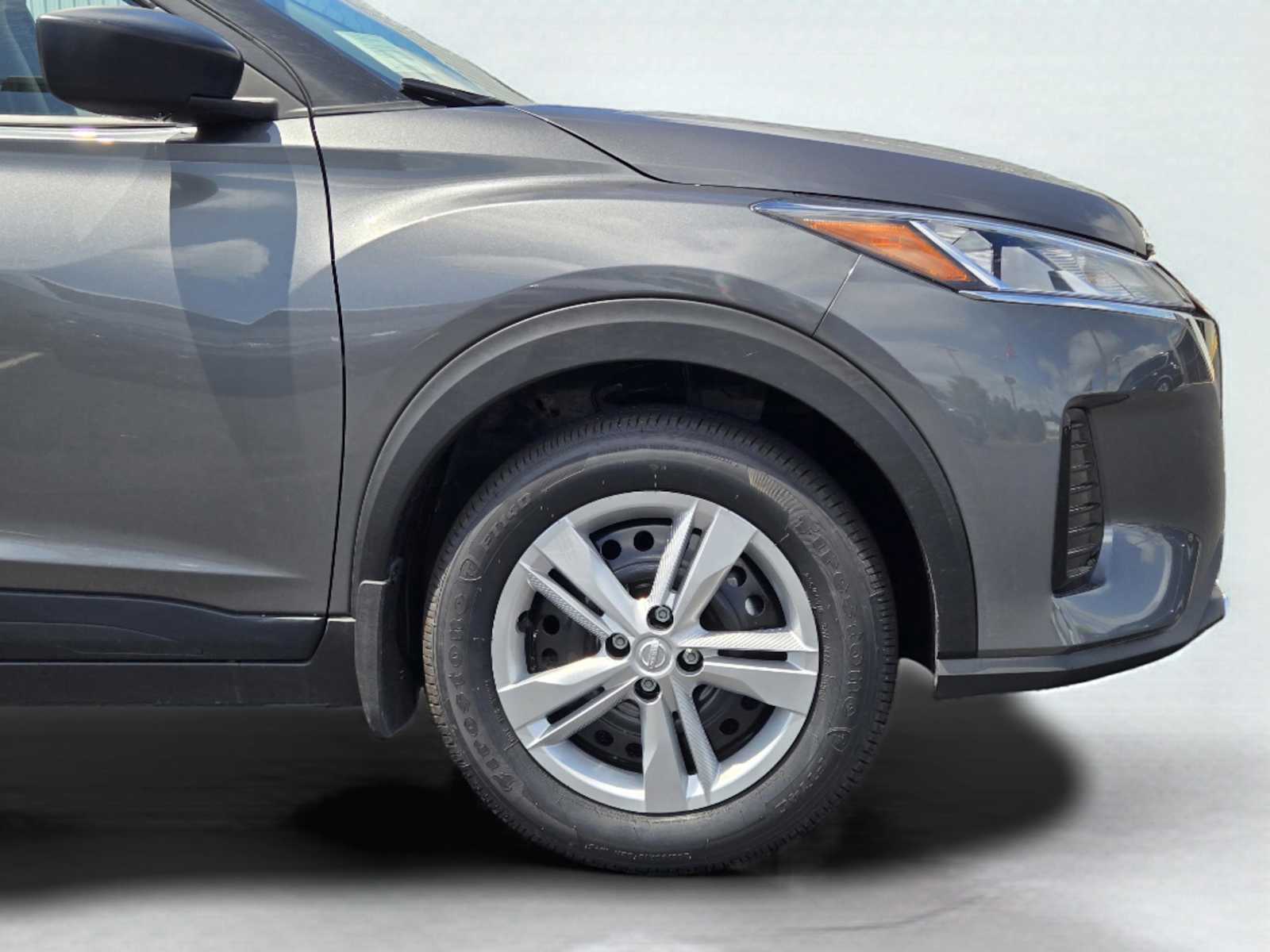 2025 Nissan Kicks Play S photo 11