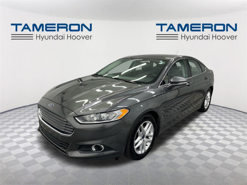 2016 Ford Fusion SE's photo