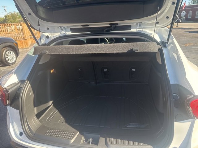 2026 Chevrolet Trax LT photo 2