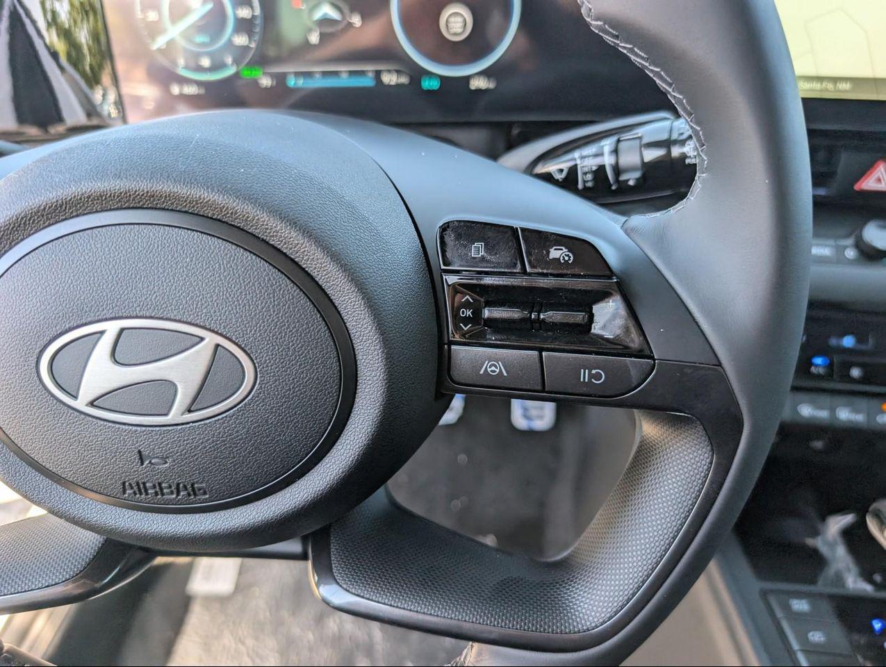 2025 Hyundai Elantra Hybrid SEL Sport photo 16