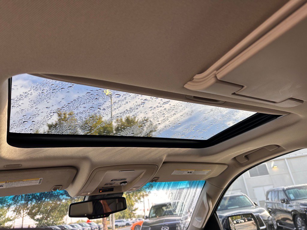 2017 Chevrolet Tahoe LT photo 12