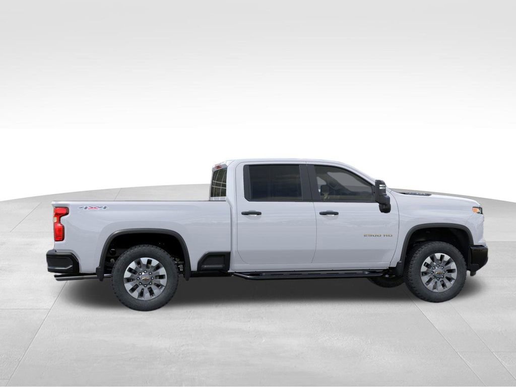 2026 Chevrolet Silverado 2500HD Custom photo 5