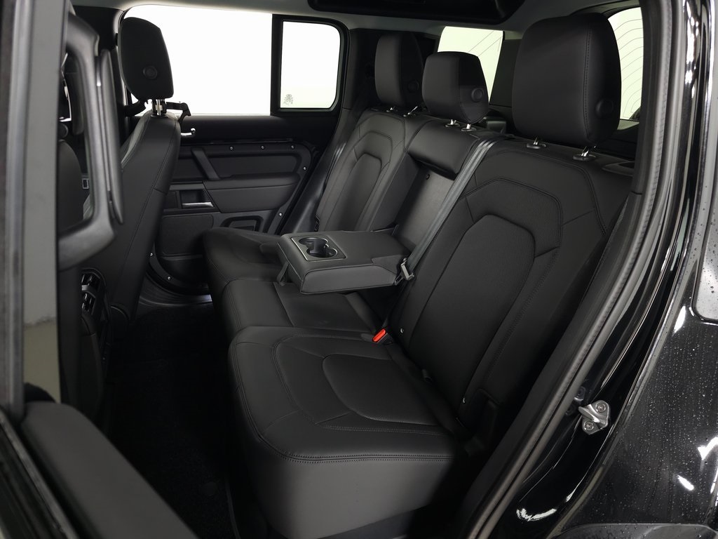2026 LAND ROVER DEFENDER - Image 30