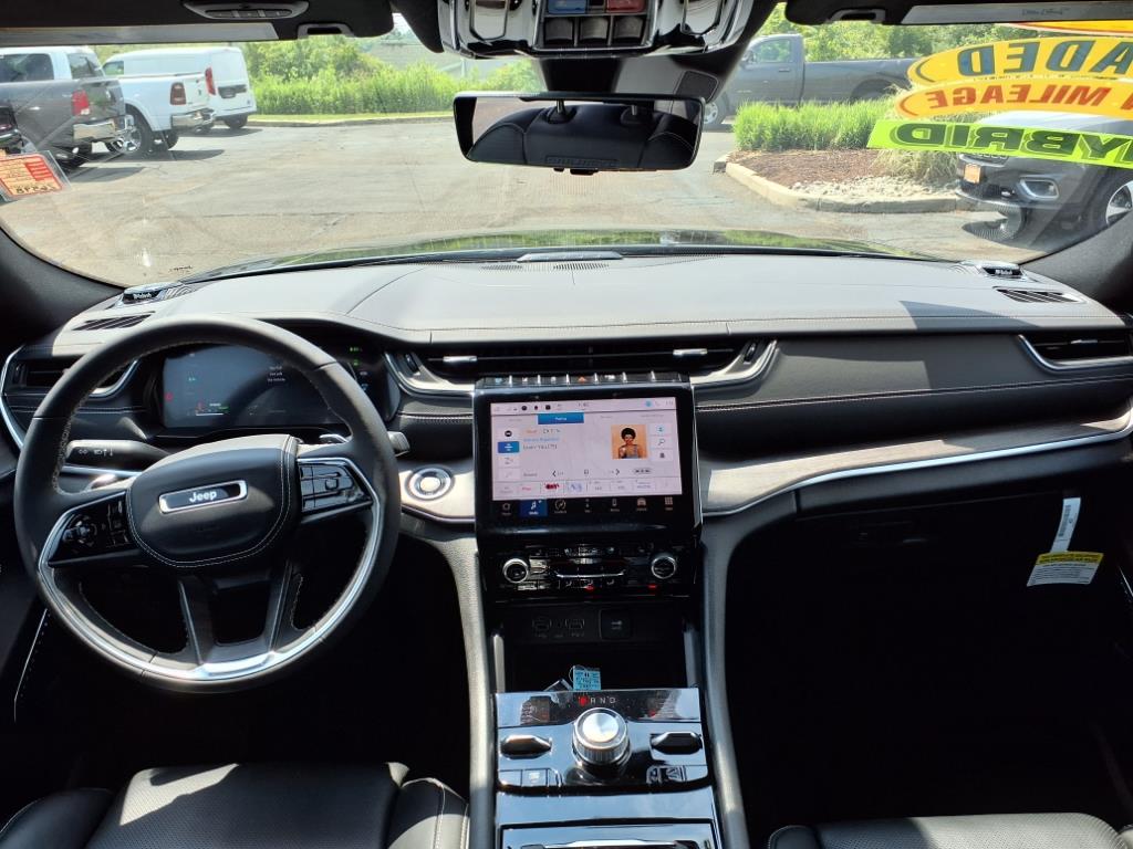 2022 Jeep Grand Cherokee Overland 4xe photo 17