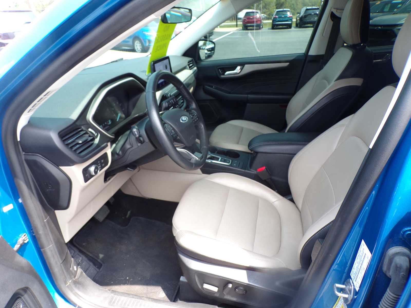 2021 Ford Escape SEL photo 10