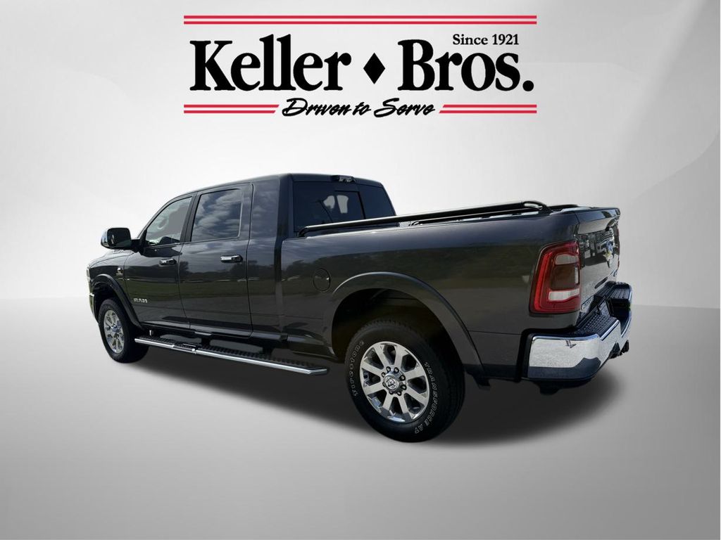 2022 Ram 3500 Laramie photo 4