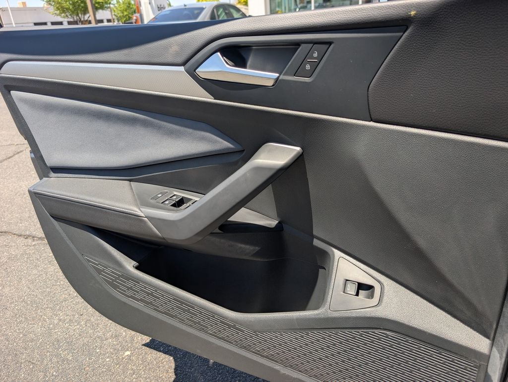 2025 Volkswagen Jetta 1.5T SE photo 19