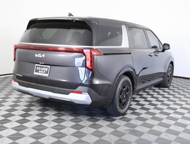 2026 Kia Carnival LXS photo 3