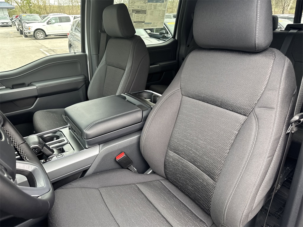 2025 Ford F-150 XLT photo 23