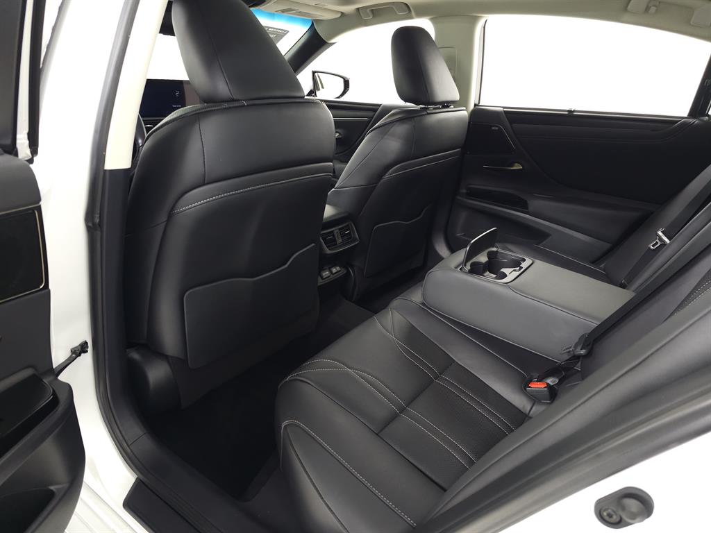 2024 Lexus ES 350 Ultra Luxury photo 36