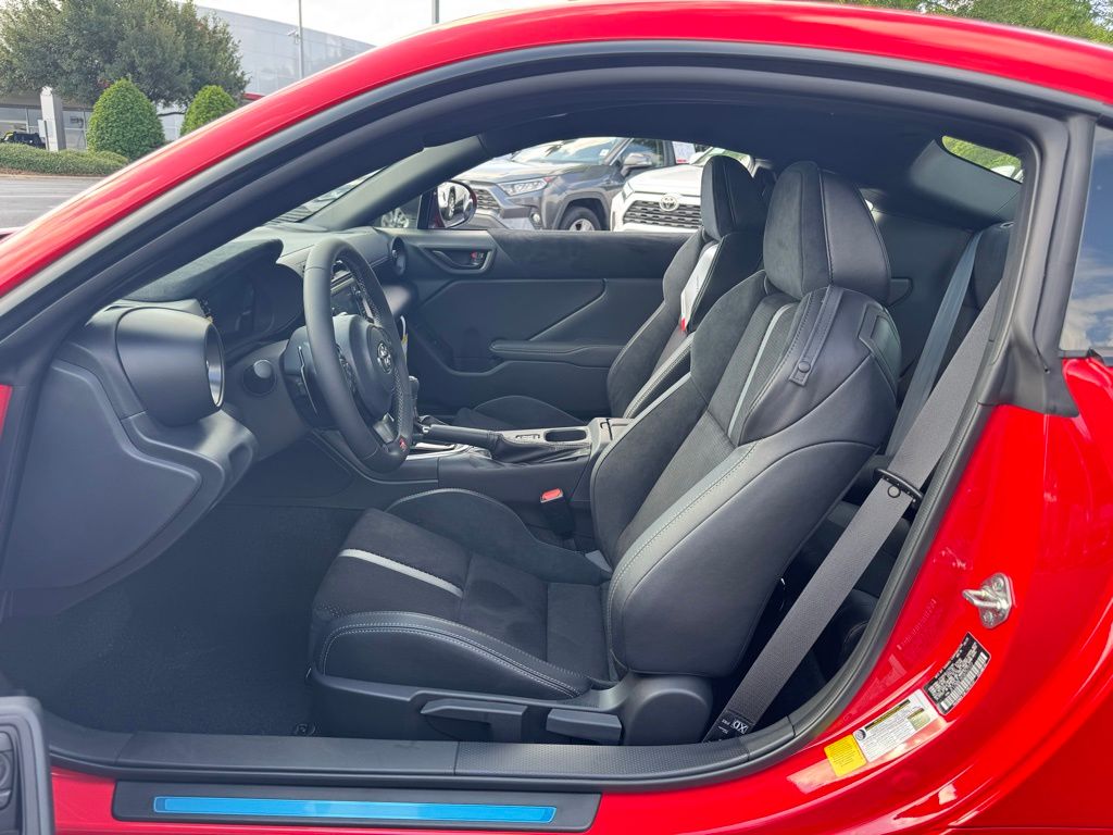 2025 Toyota GR86 Premium photo 21