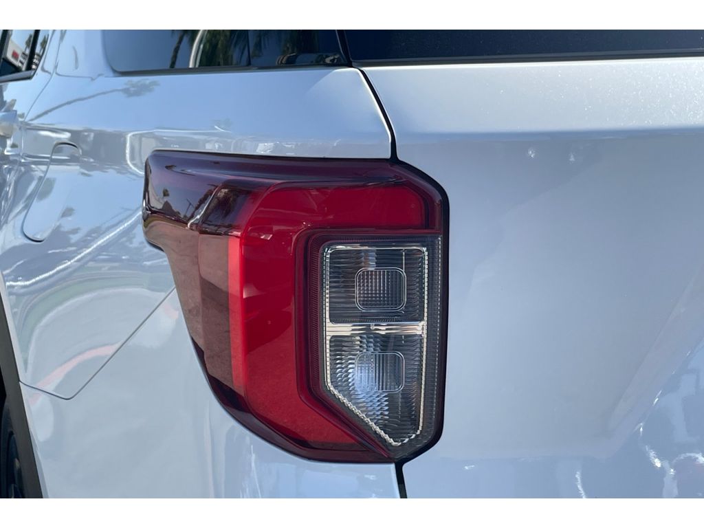2023 Ford Explorer ST photo 51