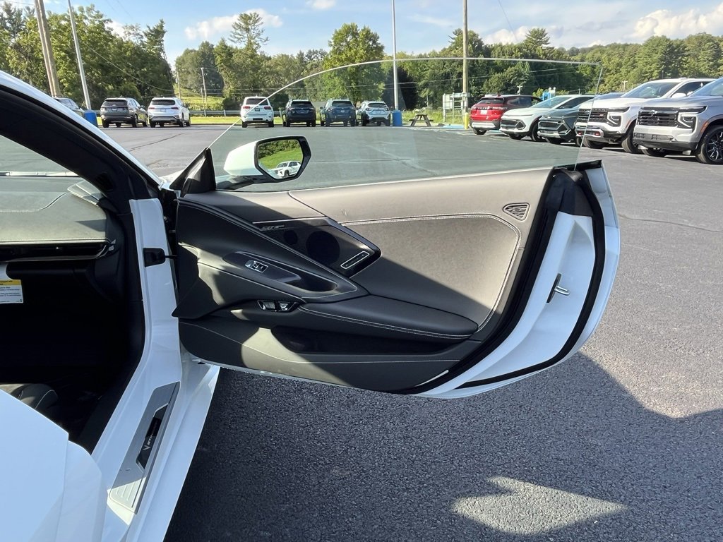 2026 Chevrolet Corvette Stingray 2LT photo 15