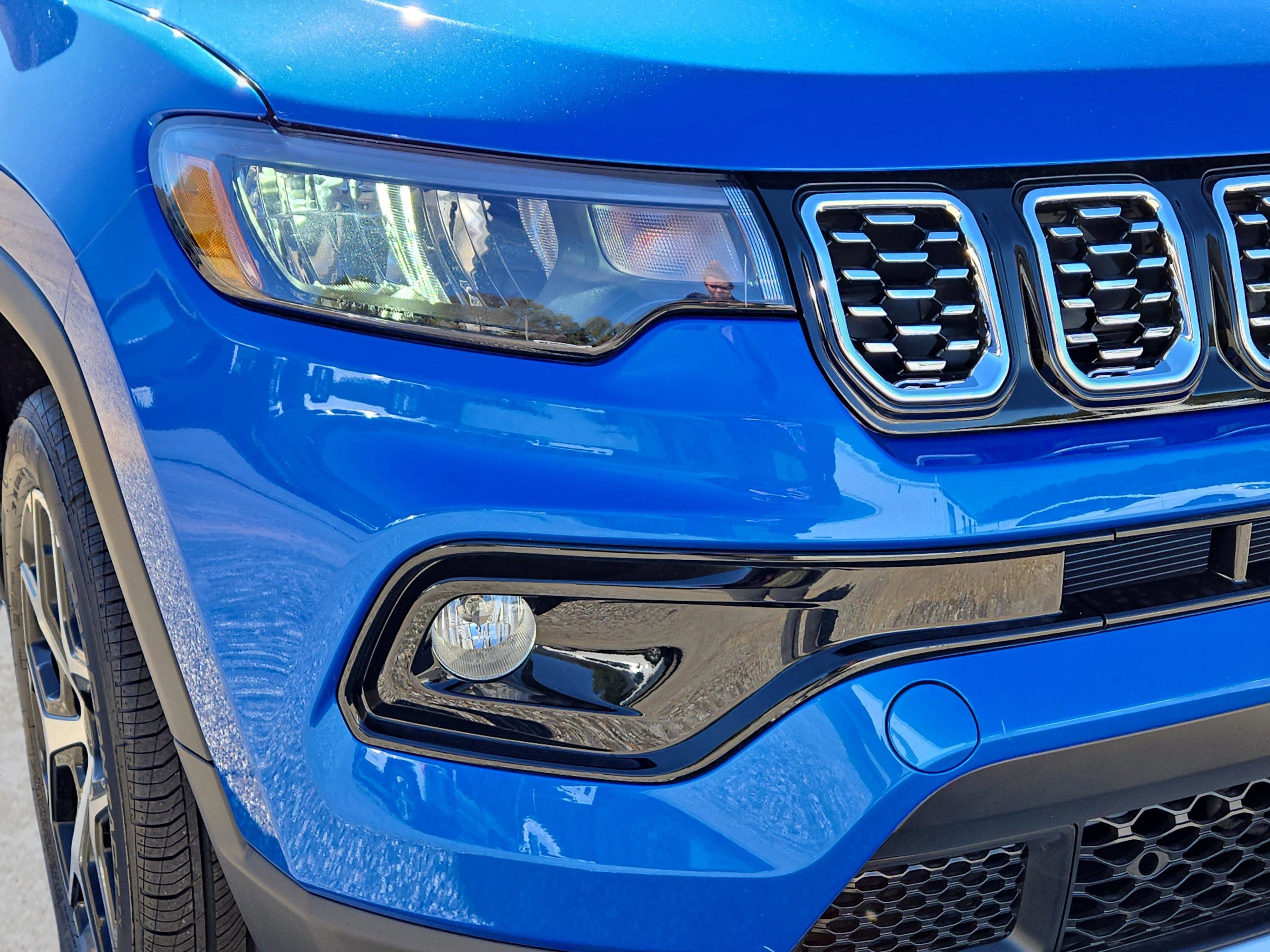 2026 Jeep Compass Limited photo 3