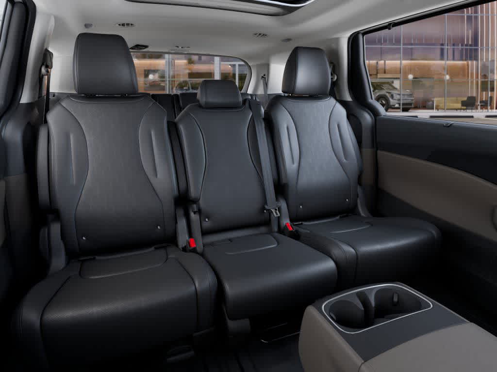 2026 Kia Carnival SX photo 15