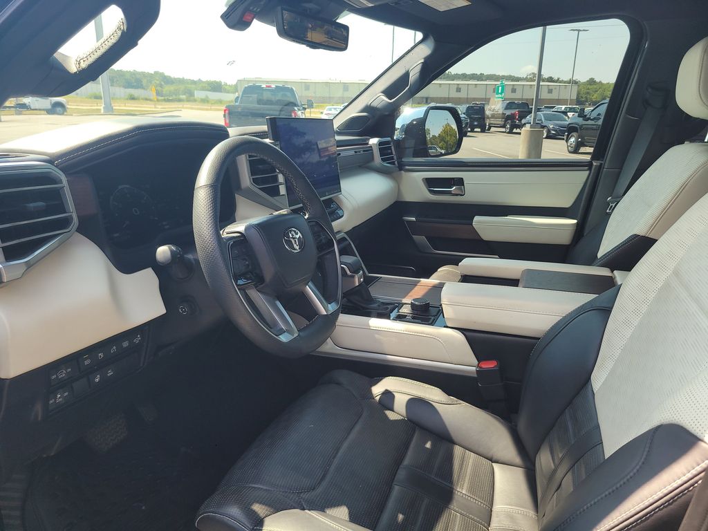 2024 Toyota Sequoia Capstone photo 8