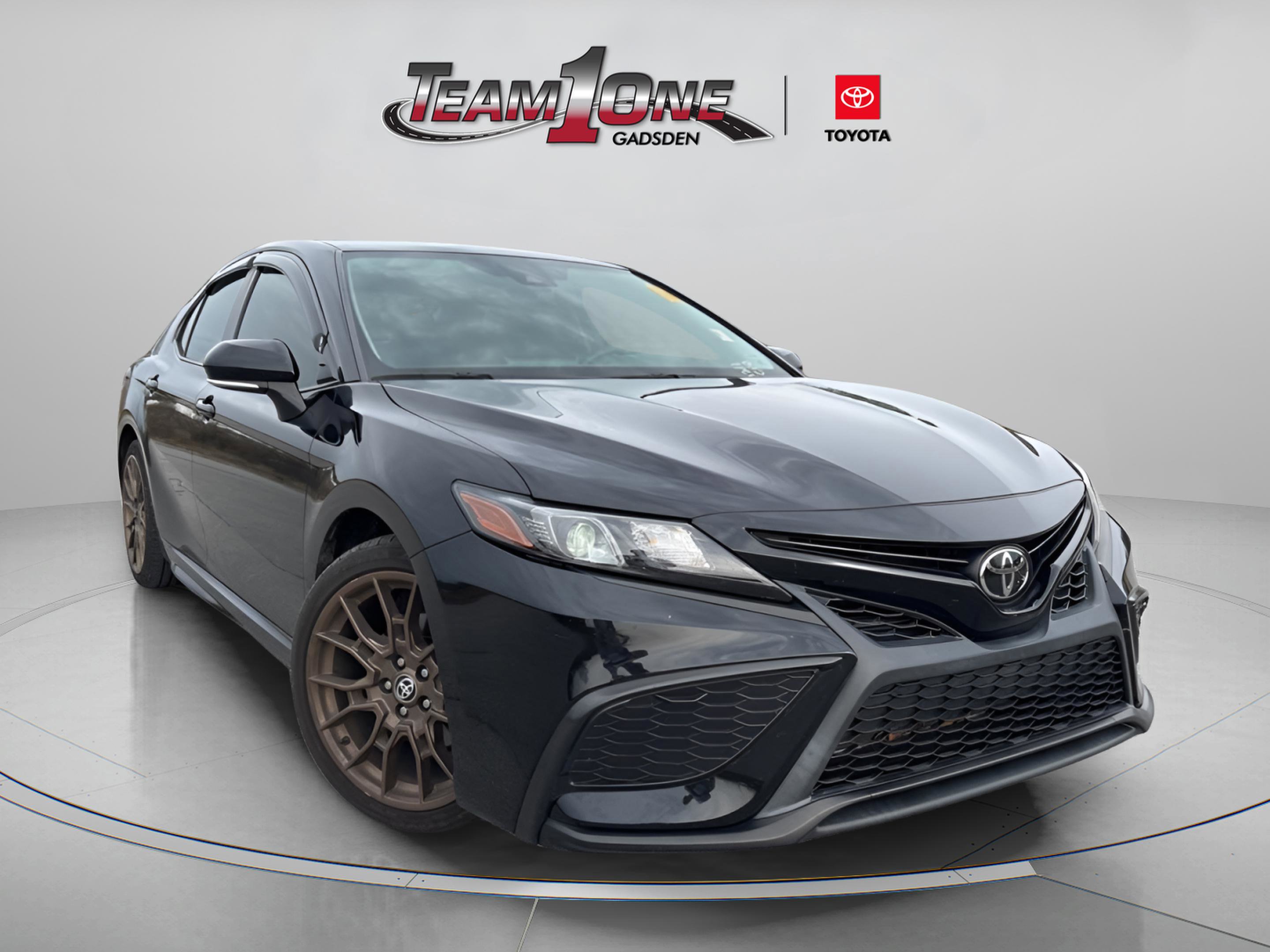 2023 Toyota Camry SE Nightshade's photo