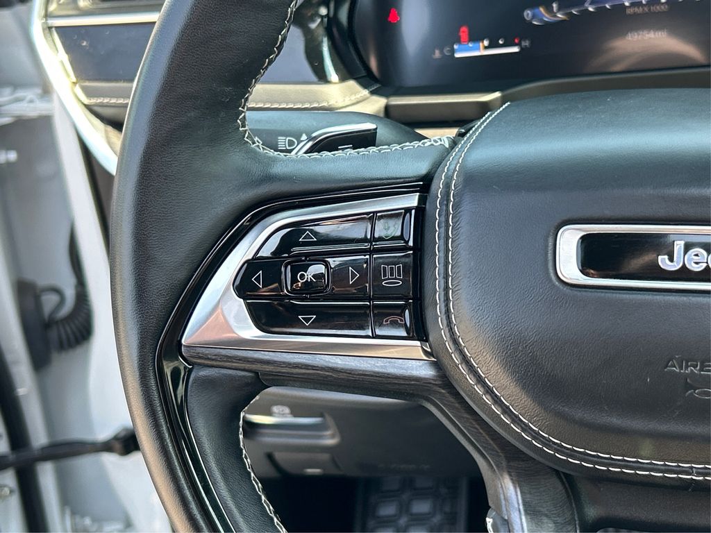 2023 Jeep Grand Cherokee Overland photo 38