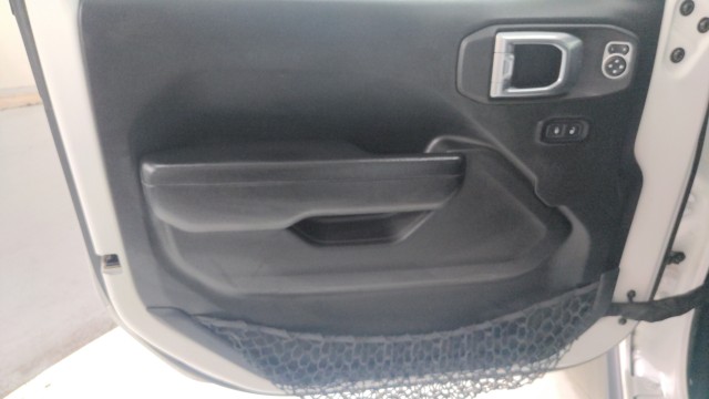 Used 2022 WHITE Jeep Sport S image 21