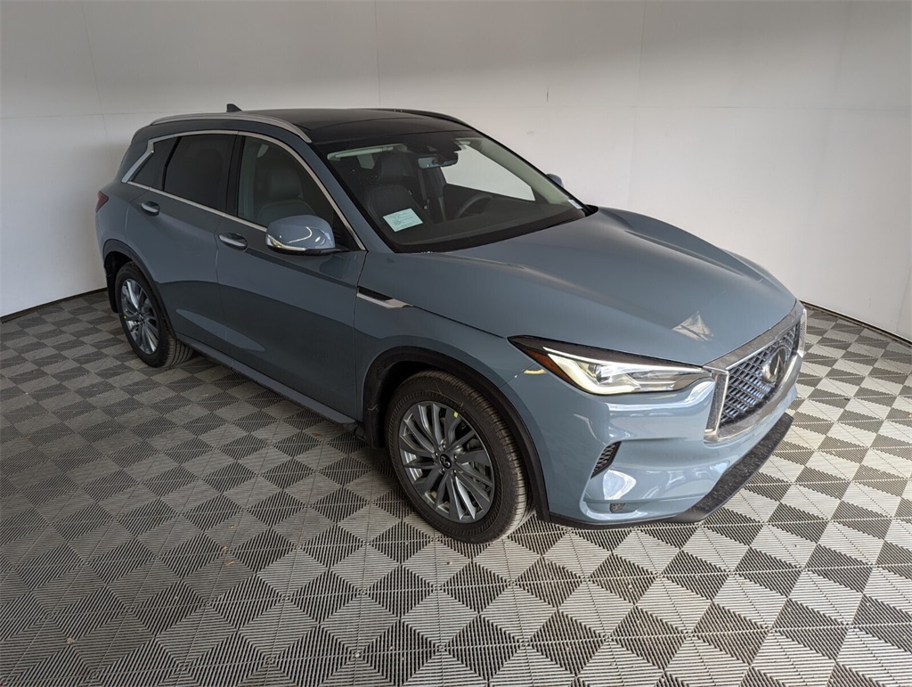 2025 Infiniti QX50 Luxe AWD photo 2