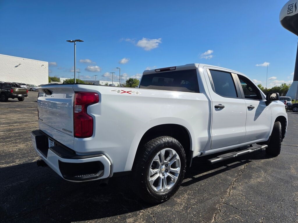 2021 Chevrolet Silverado 1500 Custom photo 10