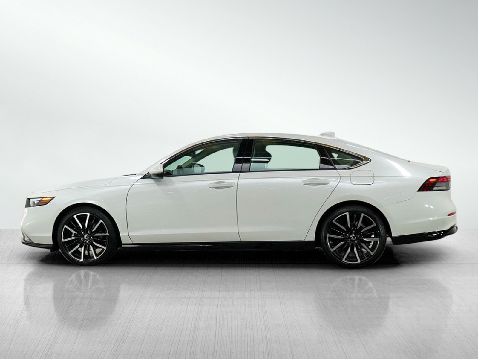 Used 2025 Honda Accord Hybrid Touring with VIN 1HGCY2F86SA036921 for sale in South Saint Paul, Minnesota
