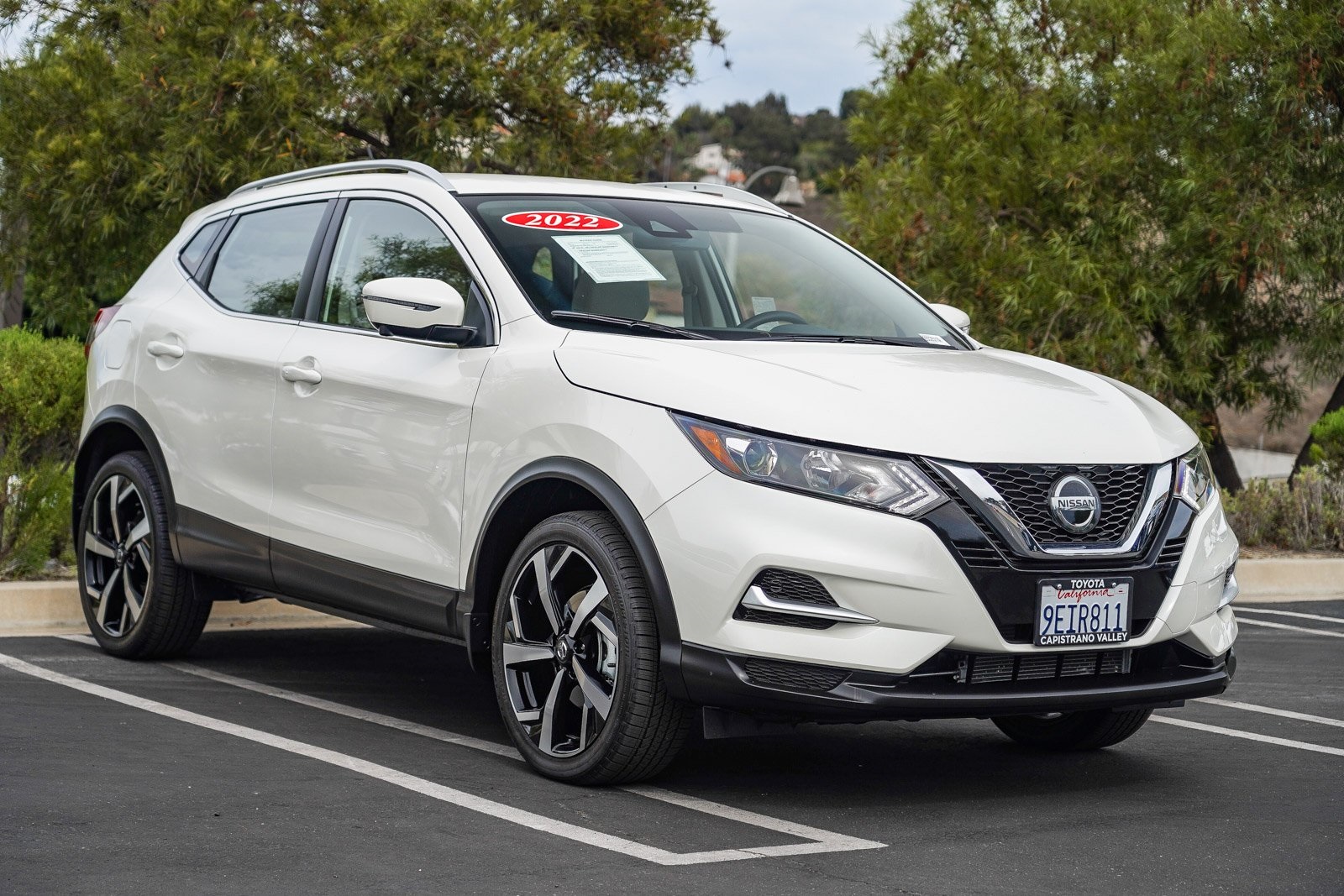 2022 Nissan Rogue Sport SL photo 2