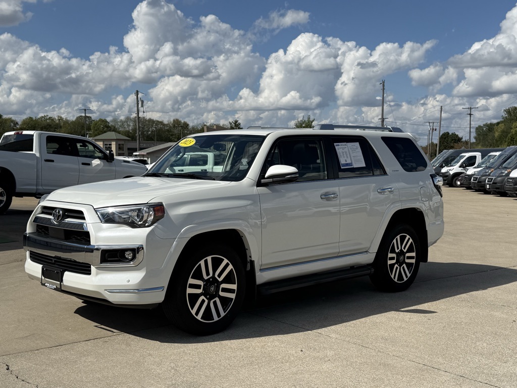 2023 Toyota 4Runner Limited photo 3