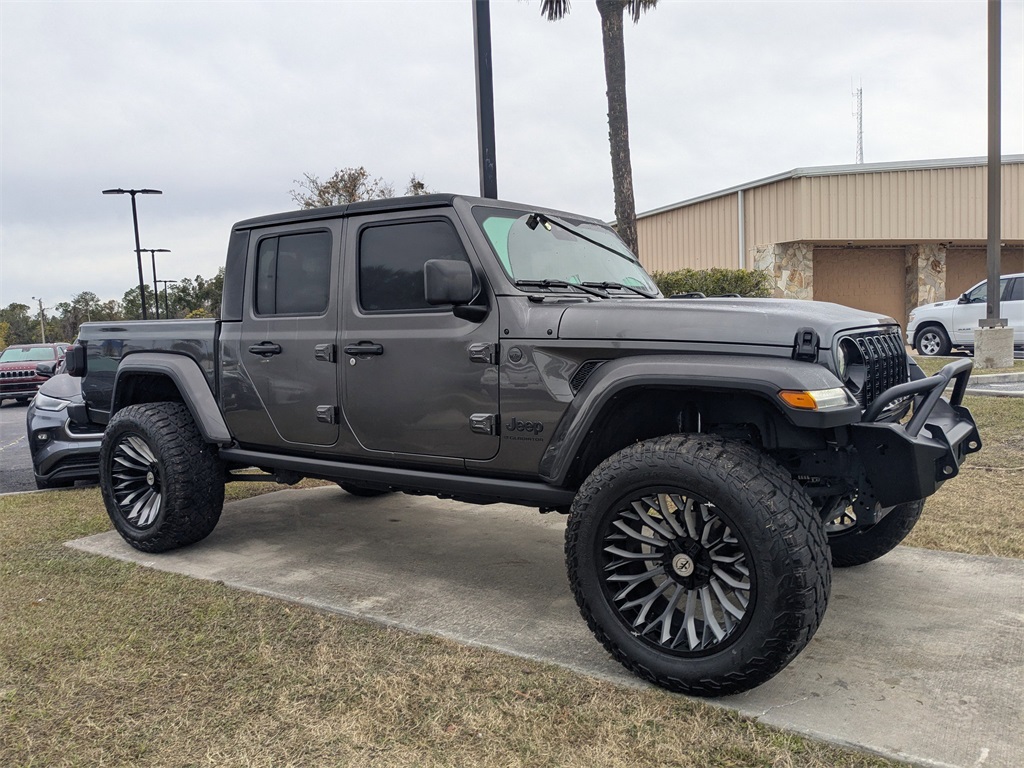 2024 Jeep Gladiator Willys's photo