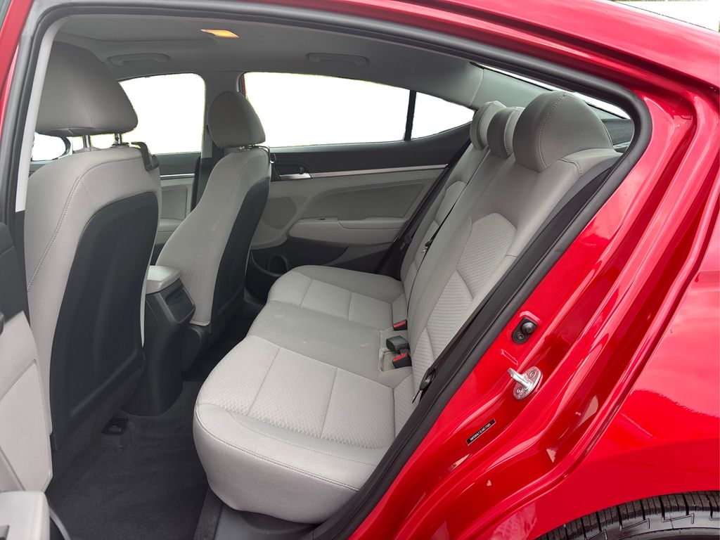2020 Hyundai Elantra Value Edition photo 10