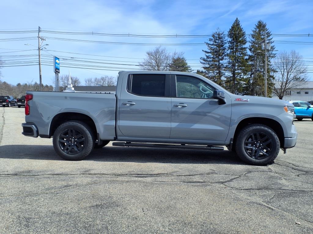 2025 Chevrolet Silverado 1500 RST photo 2