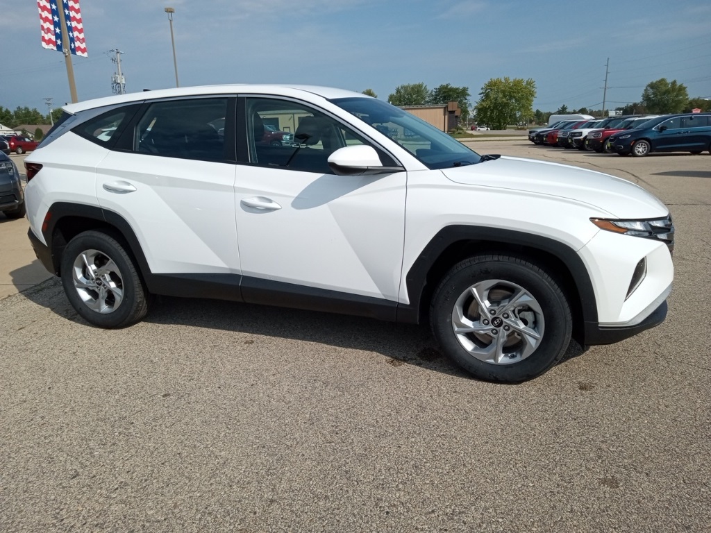 2023 Hyundai Tucson SE photo 3