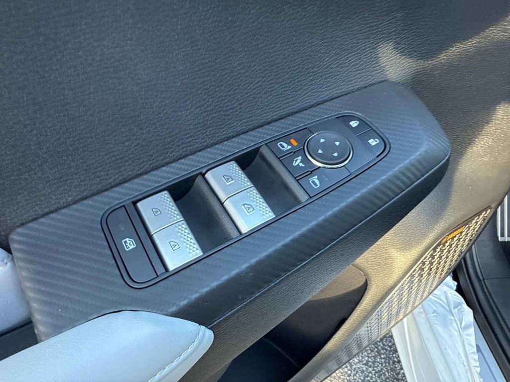 2025 Mitsubishi Outlander SEL GT photo 17