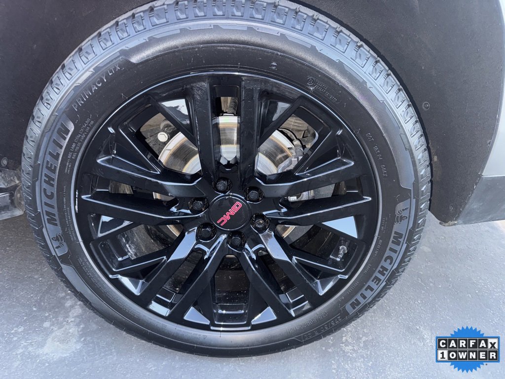 2023 Gmc Yukon SLT photo 4