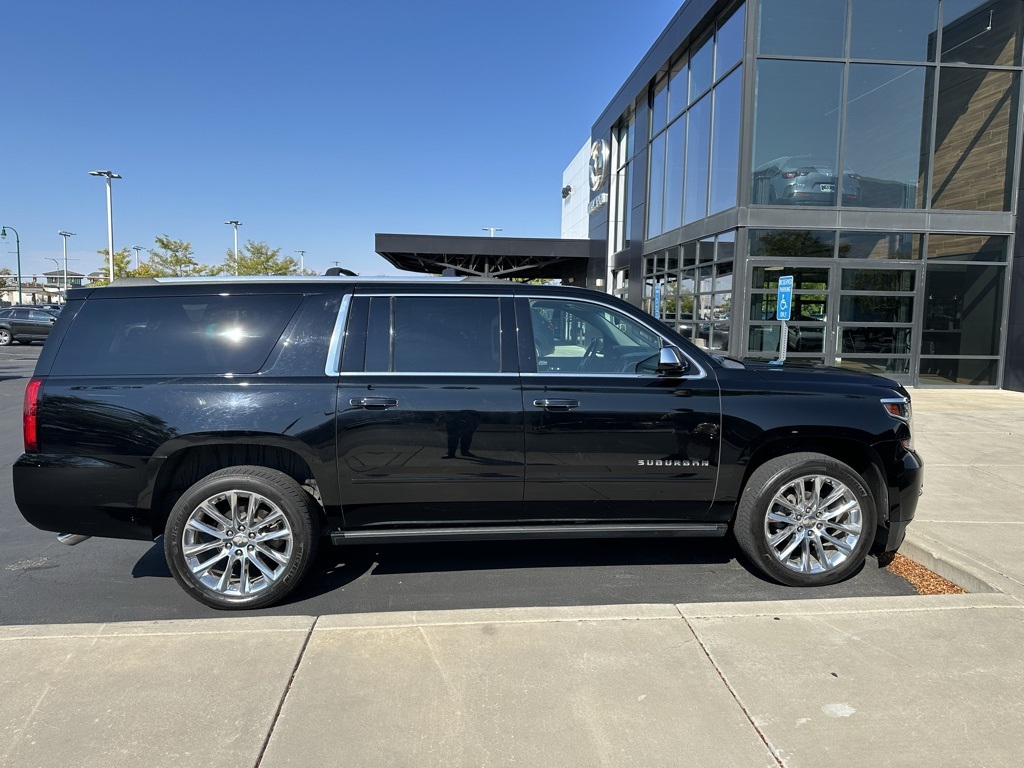 2019 Chevrolet Suburban Premier photo 5