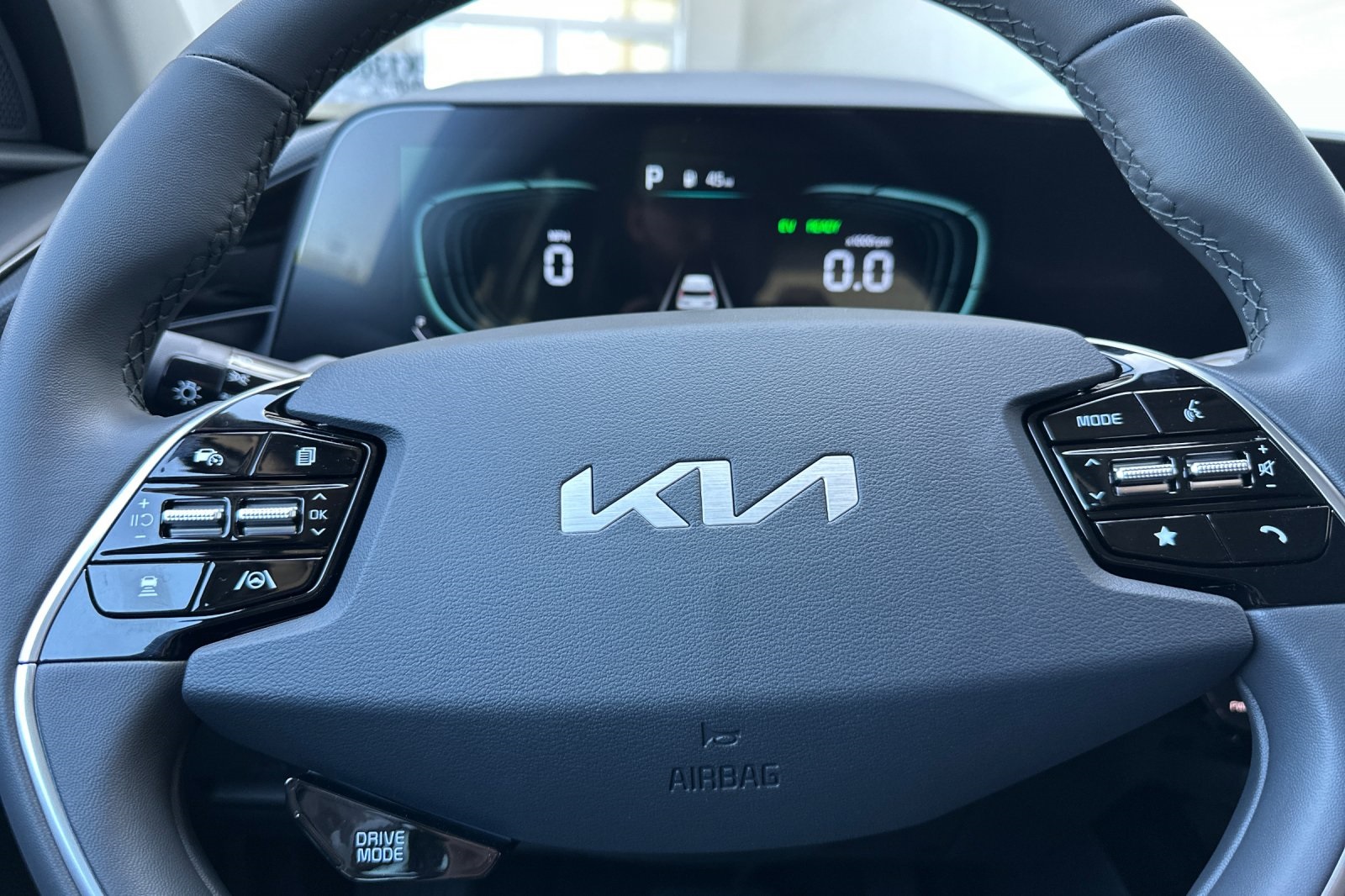 2025 Kia Niro EX Touring photo 17