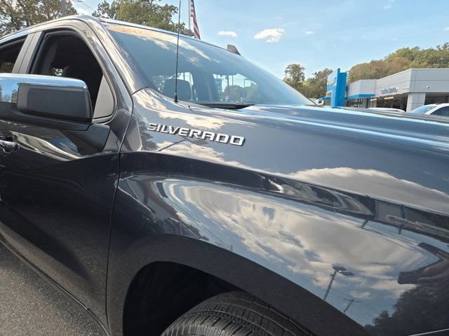 2022 Chevrolet Silverado 1500 LT photo 4