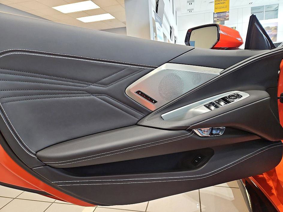 2025 Chevrolet Corvette E-Ray 3LZ photo 11